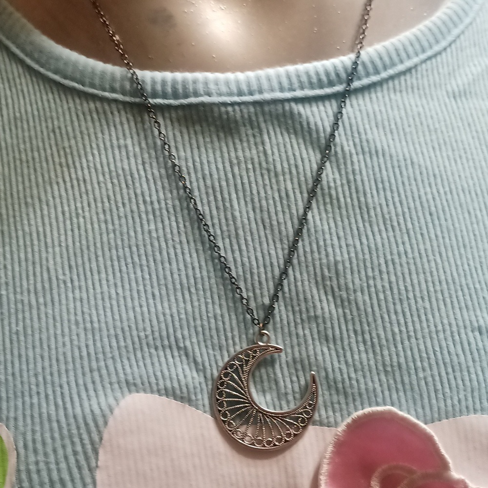 Silver moon necklace